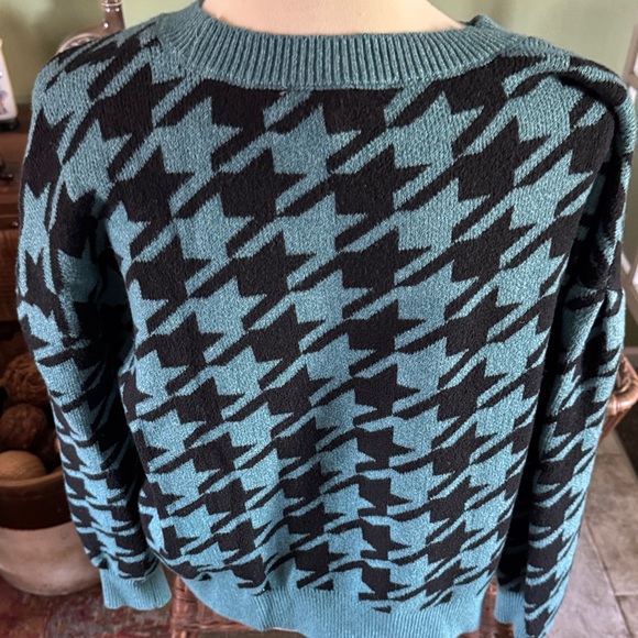 LOFT Houndstooth Sweater - Picture 5 of 5